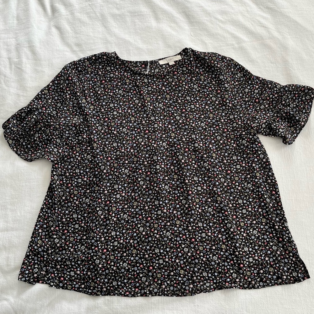 LOFT Women’s Vine Ruffle Cuff Blouse Size XL